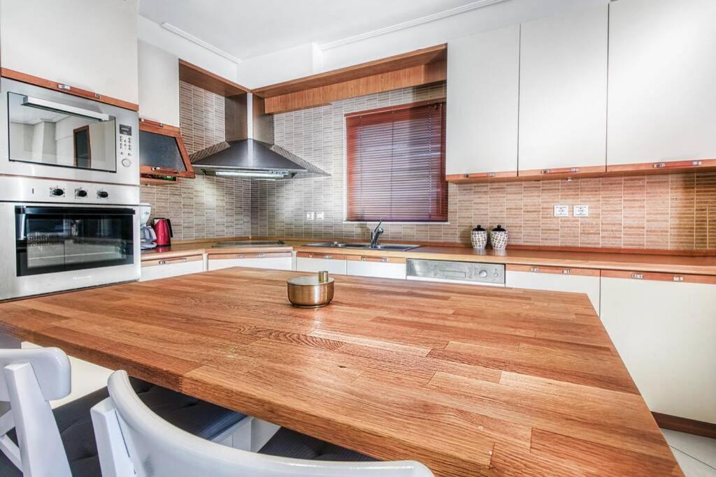 Spacious Apartment In Glyfada Close To The Sea Atény Exteriér fotografie