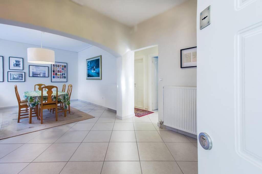 Spacious Apartment In Glyfada Close To The Sea Atény Exteriér fotografie